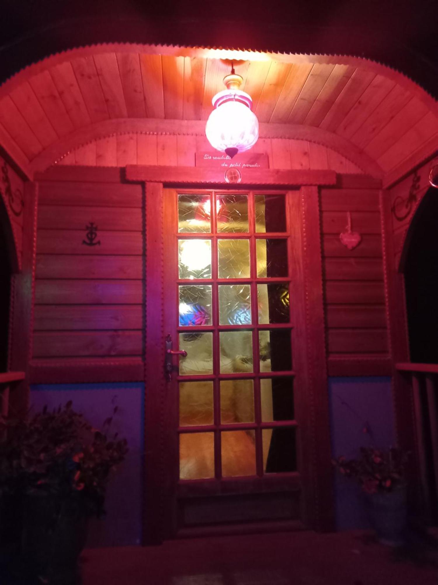 La Roulotte Du Petit Paradis Saint-Remy-de-Provence Ngoại thất bức ảnh