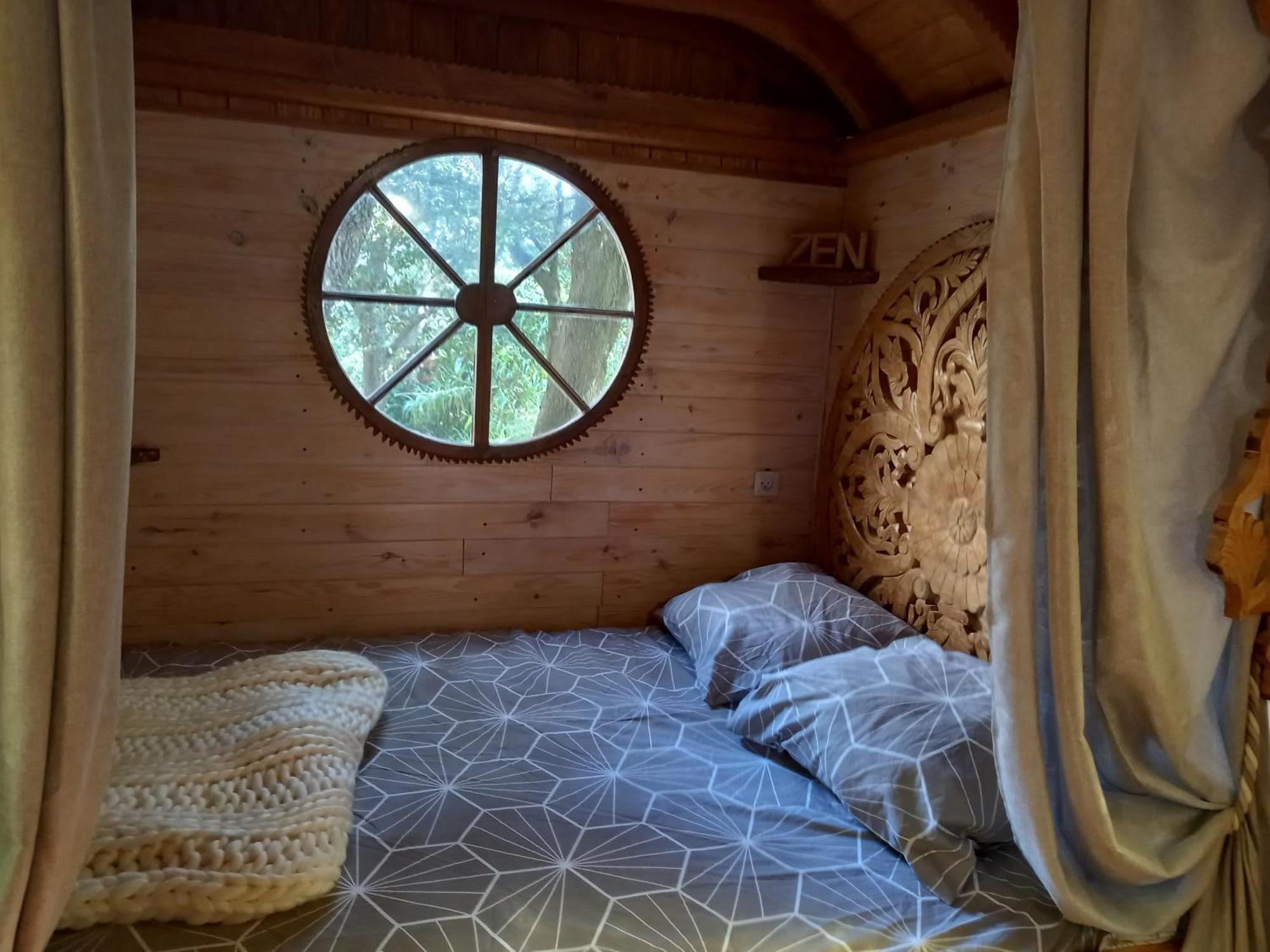 La Roulotte Du Petit Paradis Saint-Remy-de-Provence Ngoại thất bức ảnh