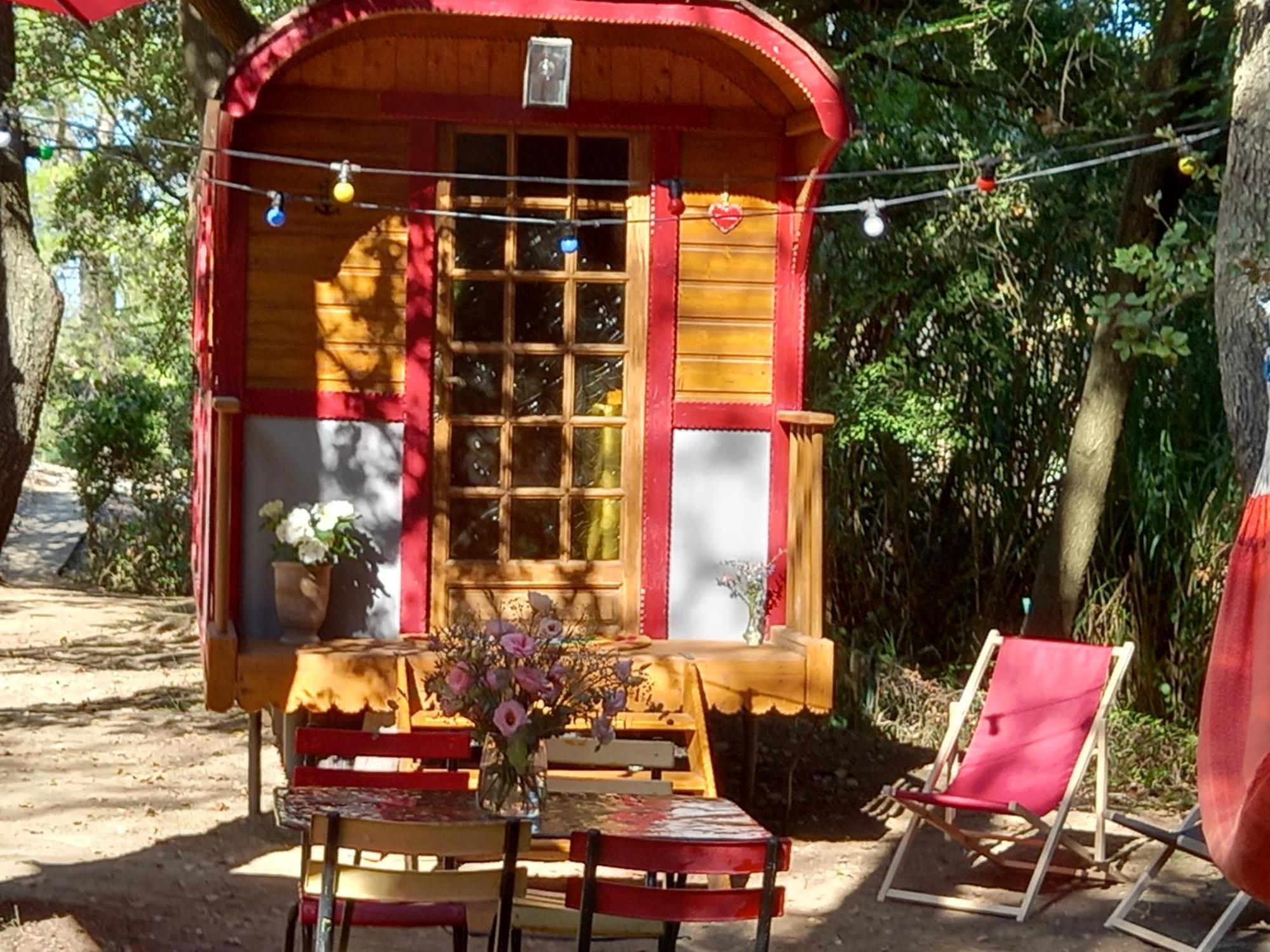 La Roulotte Du Petit Paradis Saint-Remy-de-Provence Ngoại thất bức ảnh